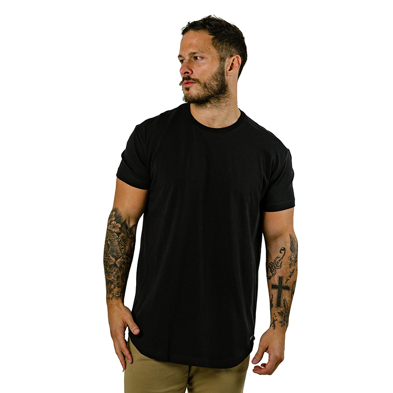 ESSENTIAL T-SHIRT COM CORTE - PRETO